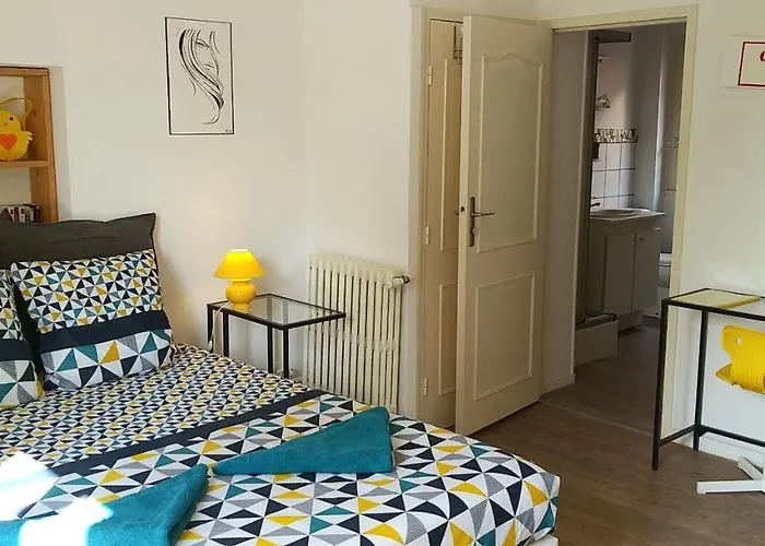 Couette-café Alex 3*